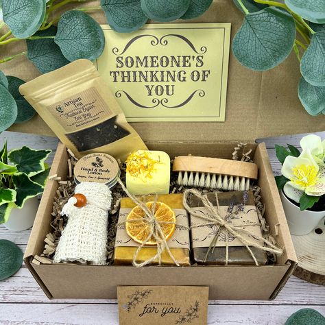 PLEASE LET ME KNOW IF THIS IS A CHRISTMAS GIFT SO I CAN USE OUR CHRISTMAS PACKAGING Personalised Gardening Gift For Women - Gardeners Hand Care - Hand Soap - Garden Lovers Gift -  Zero Waste - Orange & Lavender Welcome to the our gardeners hand care gift box. A delightful floral summer garden scented set to keep your hands cared for after a day or afternoon in the garden. Makes the perfect gift for Mum, or Nan or any garden lover.  🌿This gift set contains: Handmade wild hand soap in Orange and Gardening Gift Box, Natural Hand Cream, Hampers For Her, Artisan Tea, Black Tea Blends, Orange Lavender, Birthday Hampers, Garden Lover Gifts, Soap Bag