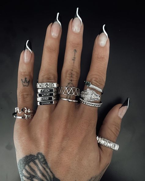 Doing My Own Nails, Biker Girl Style, Eye Ring Silver, Hammered Cuff Bracelet, Layered Coin Necklace, Funky Nail Art, Girl Nails, Metal Choker, Rhinestone Choker Necklace