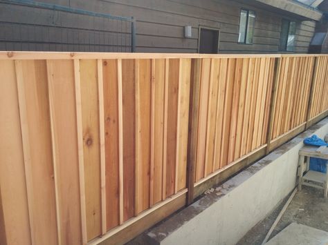 nice little cedar board and batten fence Board And Batten Fence Ideas, Vertical Batten Fence, Board And Batten Fence, Fence Panels Ideas Decor, Batten Fence, Vertical Fence, Hot Tub Bar, Fences Ideas, Cedar Fencing