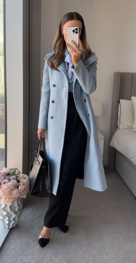 Navy Blue Monochromatic Outfit, Light Blue Coat Outfit, Blue Monochromatic Outfit, Blue Coat Outfit, Coats Outfits, Zara Suit, Zara Suits, Creative Fashion Photography, Blue Bodycon Dress