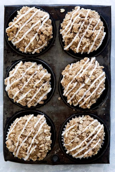 Apple Crisp Muffins, Apple Crisp Recipe With Oats, Apple Crisp Without Oats, Recipe With Oats, Muffins Apple, Applesauce Spice Cake, Apple Crisp Topping, Apple Crisp Cheesecake, Crisp Topping