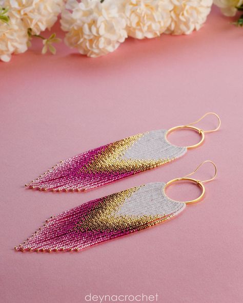 Beaded Earrings Ideas, Bead Bracelet Patterns, Fringe Light, Pink Beaded Earrings, Seed Bead Bracelet Patterns, Beaded Earrings Tutorials, Beaded Earrings Diy, Beaded Jewlery, Long Fringe