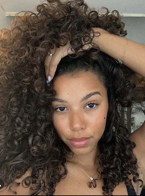 Sunflower Crown, Lauren Lewis, Long Natural Curly Hair, Curly Hair Beauty, Beautiful Curly Hair, Hair Crush, Glowy Makeup, Mile High, Curly Girl