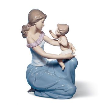 Lladro "One for You, One for Me" Porcelain Figurine Lladro Porcelain, Family Figurine, Lladro Figurines, Sculptures Céramiques, Welcome To The Family, Human Emotions, Fine Porcelain, Porcelain Dolls, Porcelain Figurines