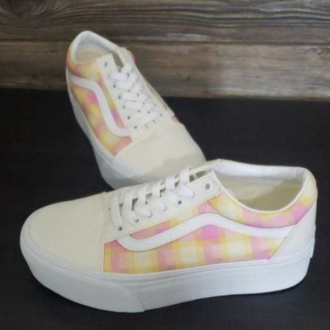 Vans Old Skool Stacked Pastel Picnic Plaid Details: Size: 5.5 Men's / 7 Women's (Euro 37- Cm 23.5) Color: Pink/ White Material: Suede And Canvas Upper With Leather Stripe Condition: New With Box Details: Platforms Let Me Know If You Have Any Questions Ships Asap White Platform Vans, Pastel Picnic, Vans Platform Sneakers, Platform Shoes Sneakers, Black Platform Sneakers, White Platform Shoes, Platform Vans, Vans Suede, White Platform Sneakers