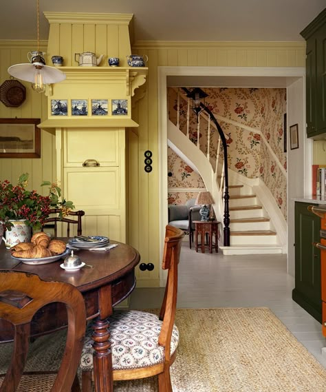 Step Inside the Historic Villa Beau-Site in Brussels – Frederic Magazine Pale Yellow Kitchens, Fabric Window Shades, Country Cottage Living, Yellow Kitchen, Cottage Living, Step Inside, The Doors, Beautiful Interiors, House Inspo