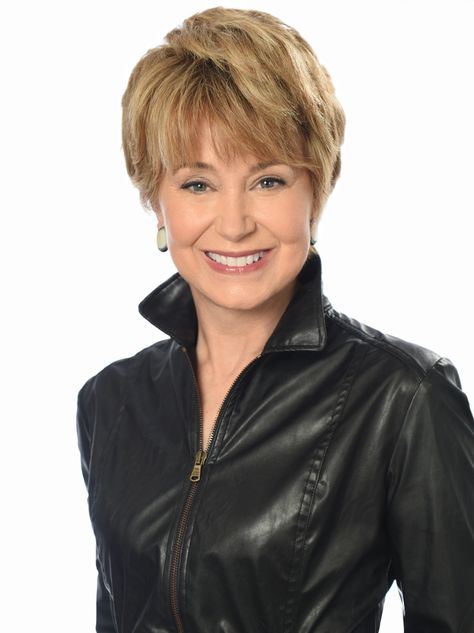 Jane Pauley (Photo: Business Wire) Jane Pauley, Long Gray Hair, Hair 2018, Lost Hair, Hair Styles 2017, New Haircuts, Popular Hairstyles, Elegant Hairstyles, Celebrity Hairstyles