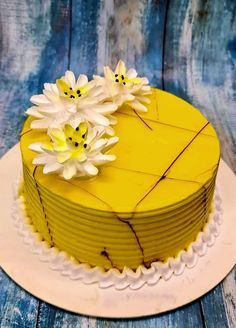 Mango Flavour Cake Design, Mango Flavour Cake, Simple Pineapple Cake Design, Mango Cake Decoration Birthday, Pineapple Cake Decoration Design, Pineapple Cake Designs Birthday, Pineapple Cake Design Ideas, Pineapple Cake Design, Confused Reaction