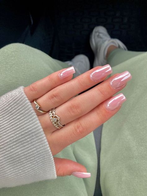 Nail Inspo For Bridesmaid, Pearlescent French Nails, Hailey Bieber Nails Coffin, Pearly Nails Pink, Pear Nails, Pearly Pink Nails, Pearly Nails, Short Fall Nail Designs, Short Fall Nail