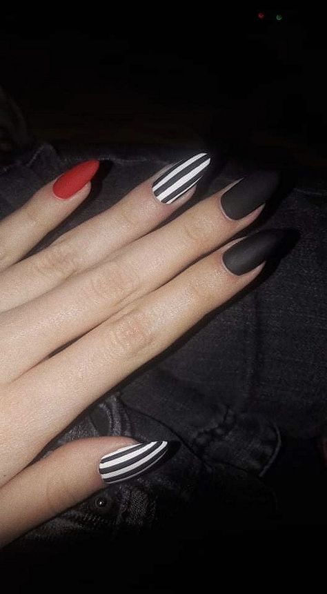 Black And Red Tipped Nails, Stripey Nail Ideas, Red White Stripe Nails, Black And Matte Black Nails, Red And White Striped Nails, Black And White Stripe Nails, Black Red White Nails, Black White And Red Nails, Red And Black Halloween Nails