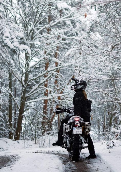 Motorcycle Garage, Winter Wallpaper, Motorcycles, Road Trip, Garage