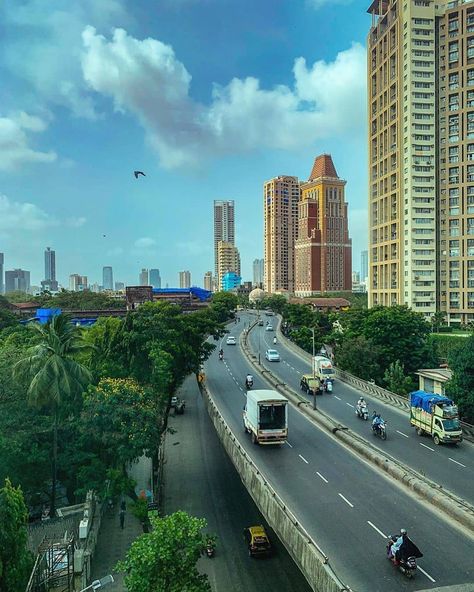 Things To do In Bombay on Instagram: “LOWER PAREL financial hub of the Fimancial Capital of India. Curated by @your_travel_advisor_ | Picture Credit @kreizi_bawi…” Travel Entertainment, Mumbai India, Picture Credit, Instagram Ideas, Pictures Images, Entertainment Food, Free Pictures, Mumbai, New York Skyline