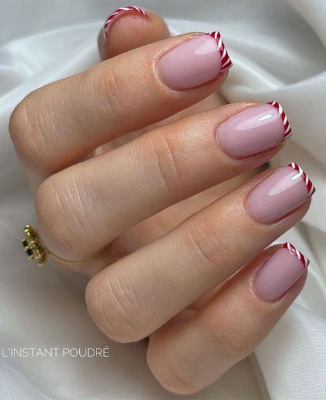 French Tip Short Nails, Xmas Nail Designs, Festive Nail Designs, Candy Cane Nails, December Nails, Christmas Gel, Winter Nails Acrylic, Cute Christmas Nails, Christmas Nails Easy