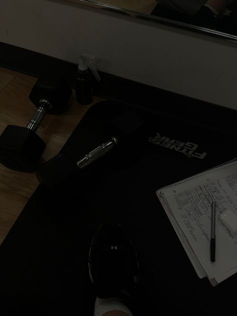 Work Out Dark Aesthetic, Workout Aesthetic Black And White, Vision Board Pictures Dark, Fitness Aesthetic Dark, Pilates Dark Aesthetic, Workout Dark Aesthetic, Dark Yoga Aesthetic, Dark Wellness Aesthetic, Dark Academia Workout