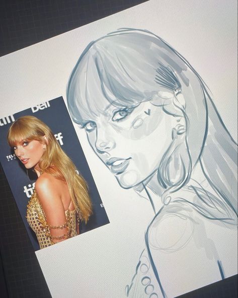 Taylor Swift Drawing Collage, Midnights Taylor Swift Sketch, Taylor Swift Sketch Pencil Easy, Taylor Swift Midnights Drawing, Taylor Swift Sketchbook, Taylor Swift Drawing Sketches, Taylor Sketch, Taylor Swift Drawing Ideas, Taylor Swift Digital Art