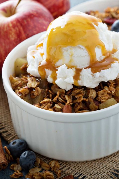 Pioneer Woman Apple Crisp Recipe, Apple Pie Recipe Pioneer Woman, Pioneer Woman Apple Crisp, Pioneer Woman Desserts, Pioneer Woman Recipe, Apple Crisp Pie, Easy Apple Crisp, The Chunky Chef, Best Apple Crisp