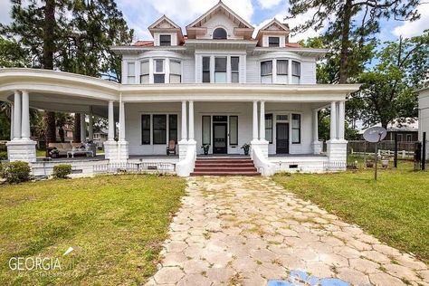 1922 Colonial Revival For Sale in Waycross, Georgia - OldHouses.com Defuniak Springs Florida, Zillow Homes For Sale, Home With Pool, Historic Homes For Sale, Historical Homes, Tall Windows, Queen Anne Style, Zillow Homes, Old Houses For Sale