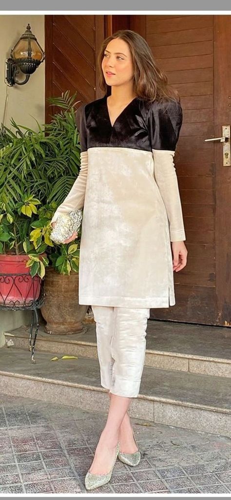 Shalwar Kameez Designs For Women Wedding, Velvet Shalwar Kameez Simple, Lining Suit Design For Women, Plain Velvet Suit Design Pakistani, Kurti Winter Outfit, Winter Ethnic Wear Indian Casual, Kurti In Winter Outfit, Winter Kurti Outfit, Winter Kurti Designs Latest