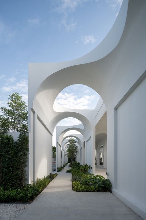 Aube Wedding Venue / PHTAA Living Design | ArchDaily Dreamscape Architecture, مركز ثقافي, التصميم الخارجي للمنزل, Design Exterior, Concept Architecture, Architecture Model, Amazing Architecture, Walkway, Dream Home Design