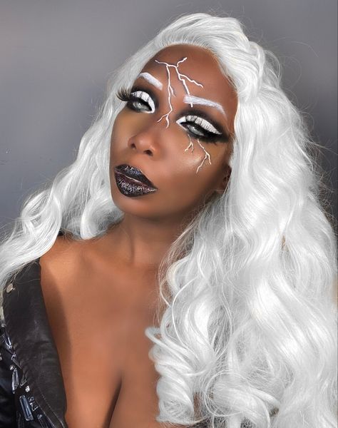 Storm cosplay Plus Size Storm Xmen Costume, Storm Makeup Halloween, Xmen Storm Makeup, Storm X Men Makeup, Storm Costume Black Women, Storm Makeup Xmen, Storm Xmen Costume, Storm Halloween Costume, Storm Makeup