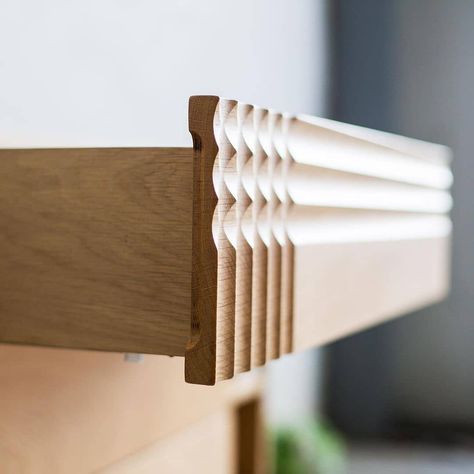 Details Furniture, Solid Oak Sideboard, Travel Bar, Woodwork Ideas, Joinery Design, Furniture Details Design, Прикроватные Тумбочки, Wood Joints, Oak Sideboard