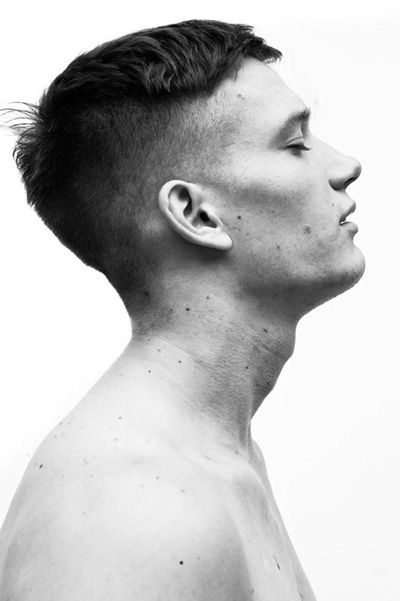 L’Officiel Hommes NL Male Side Profile, Undercut Mohawk, Two Block Haircut, Growing Your Hair Out, Undercut Men, Towel Dry Hair, Undercut Pompadour, Portrait Series, Fashion Art Photography