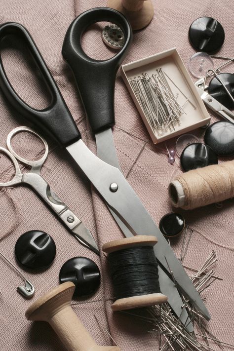 Expert Alterations Sewing Process Aesthetic, Tailor Aesthetic Vintage, Sewing Dark Aesthetic, Hand Sewing Aesthetic Photography, Seamstress Aesthetic, Kerr Jars, Sewing Photography, Sewing Aesthetic, Materi Bahasa Jepang