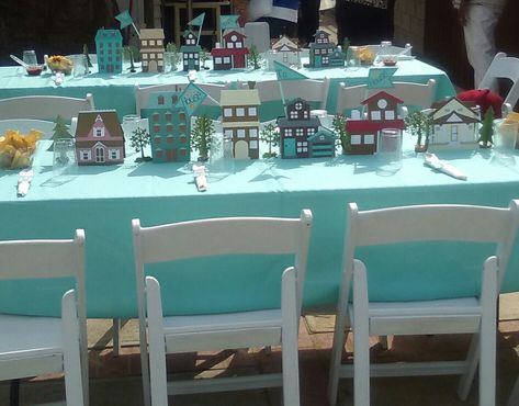 Custom made house and trees used as table decorations Jw Party Decorations Pioneer School, Pioneer Appreciation Dinner, Tropical Paradise Party, School Centerpieces, Pioneer School Gifts Jw, Jehovah Witness Gifts, Dinner Gifts, School Dinners, Pioneer School Gifts