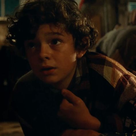 #wattpad #random ❝ hang tough, new kid on the block! ❞ IN WHICH THE ADMINS GIVE YOU FACECLAIMS FOR YOUR IT FICS! Noah Jupe Gif, Noah Jupe A Quiet Place, The Quiet Place, A Quiet Place, A Writer's Life, John Krasinski, Quiet Place, New Kids On The Block, Young Actors