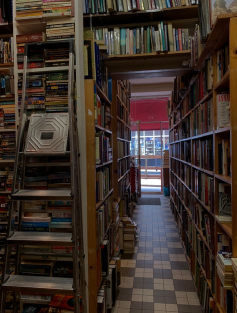 Hallway completely filled with bookshelves and different kinds of books Second Hand Bookstore Aesthetic, Old Bookstore Aesthetic, Second Hand Bookstore, Bookstore Aesthetic, Second Hand Books, Vintage Bookstore, Aesthetic Old, Bookstore Cafe, Books Library