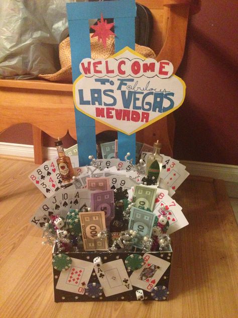 Vegas Vaycay Gift Basket!!! Casino Gift Basket, Casino Theme Gift, Theme Basket, Vegas Ideas, Las Vegas Birthday, Fundraiser Raffle, Fundraiser Baskets, Vegas Gifts, Theme Baskets