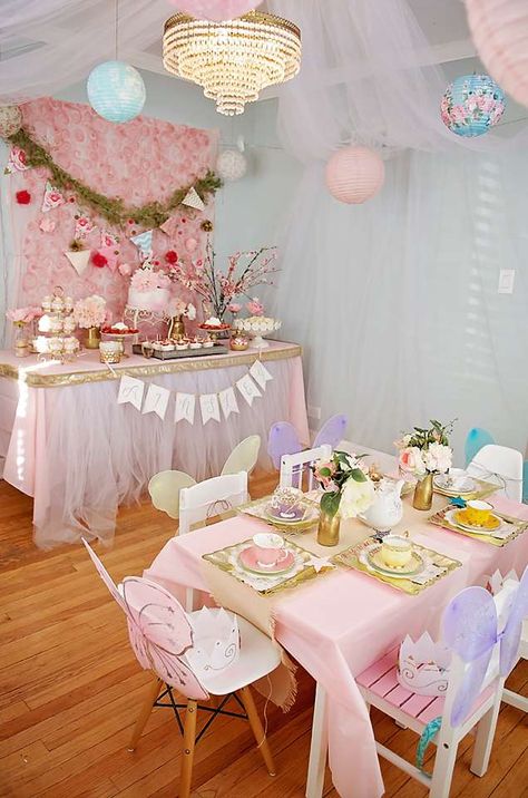 Girls Tea Party Birthday, Princess Tea Party Birthday, Tea Party Birthday Party, Kids Tea Party, Fairy Tea Parties, Girls Birthday Party Decorations, Garden Tea Party, Girls Tea Party, Princess Tea Party