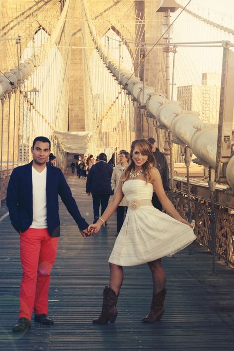 Adorable!!  Brooklyn Bridge engagement photos - country meets city Brooklyn Bridge Engagement Photos, Bridge Engagement Photos, Engagement Photos Country, Reel Ideas, City Engagement Photos, The Pose, City Engagement, Engagement Pics, City Wedding