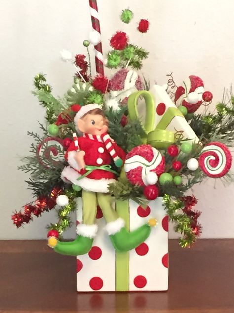 Peppermint Vase Filler, Grinch Floral Arrangement, Candy Cane Centerpiece Ideas Peppermint, Red White And Lime Green Christmas Tree, Red White And Lime Green Christmas Decor, Christmas Frames Diy, Elf Christmas Decorations, Christmas Crafts Diy Projects, Peppermint Christmas