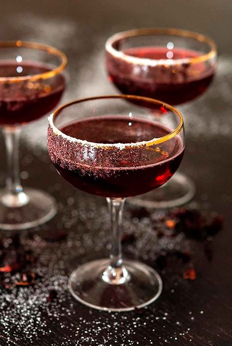 Sparkling Spiced Hibiscus Winter Cocktail Hibiscus Flower Cocktail, Cinnamon Cocktail, Hibiscus Cocktail, Elegant Holiday Party, Hibiscus Syrup, Berry Cocktail, Elegant Christmas Party, Ginger Cocktails, Pear Ginger