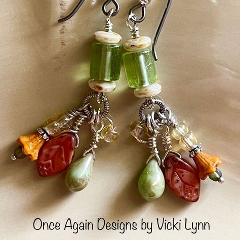 Eclectic Earrings, Czech Beads Jewelry, Leaf Beads, Goth Earrings, Beading Inspiration, Tropical Punch, Bling Earrings, Bead Projects, Vintage Repurposed