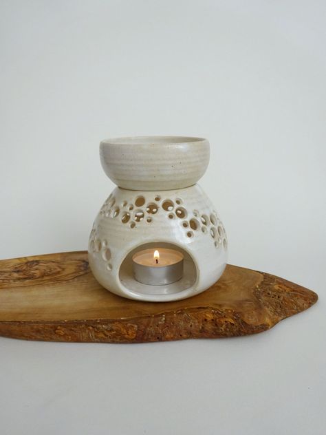 Clay Luminaries, Lamp Packaging, Thinking Drawing, Ceramic Oil Burner, Slab Ceramics, Essential Oil Burner, Ceramic Lantern, Pottery Candle, Cerámica Ideas