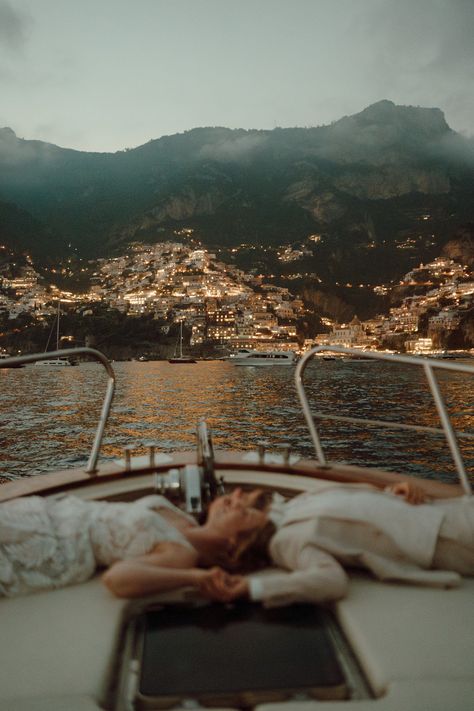 Wedding in Positano Italy on a boat on the Amalfi Coast. Amalfi Coast Proposal, Boat Elopement, Coast Elopement, Amalfi Coast Wedding, Positano Italy, Michigan Wedding Photographer, On A Boat, The Amalfi Coast, Coast Wedding