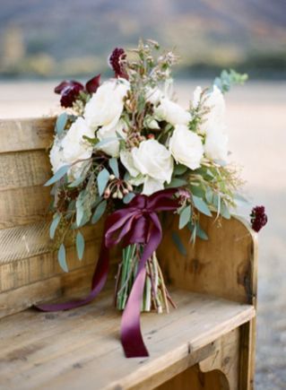 Wedding Bouquet Champagne, Elegant Winter Wedding, Plum Wedding, Rustic Winter Wedding, Winter Wedding Bouquet, Winter Wedding Flowers, A Bouquet Of Flowers, White Wedding Bouquets, Winter Wedding Inspiration