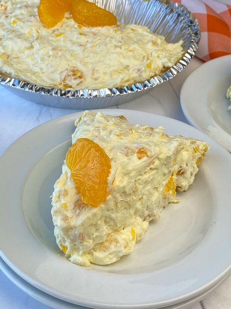 Orange Chiffon Pie, Pig Pickin Pie, Fresh Mandarin Orange Recipes Desserts, Desserts With Mandarin Oranges, Mandrian Orange Recipe, Mandarin Dessert Recipe, Recipes Using Canned Mandarin Oranges, Manderine Orange Recipe, Pig Pickin Pie Recipe