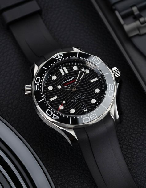 #omega #omegawatches #omegaseamaster #omegaspeedmaster #seamsater #speedmaster Omega Seamaster Professional, Nice Watches, Omega Seamaster Diver 300m, Omega Seamaster 300, Seamaster 300, Omega Seamaster Diver, Black Curves, 2024 Style, Rubber Watches