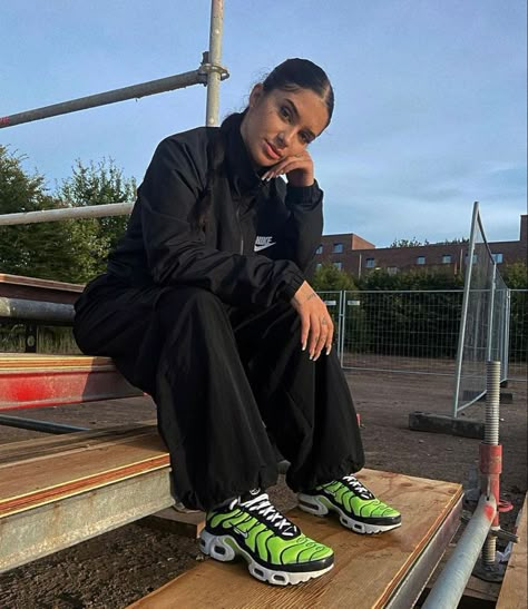 Nike Air Max Plus Outfit, Air Max Plus Outfits, Nikes Girl, Nike Air Max Plus, Air Max Plus, Streetwear Outfits, Fit Check, Cute Fits, Womens Casual Outfits