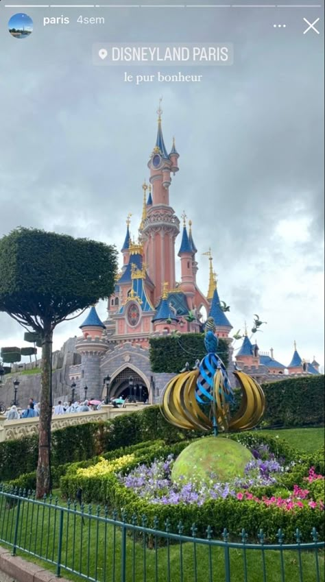 Disneyland In France, Disneyland Instagram Story, Disneyland Paris Photos, Paris Instastory, Paris Story Ideas, Disneyland Instagram Stories, Disney Story Instagram, Paris Story Instagram, Disneyland Paris Photo Ideas