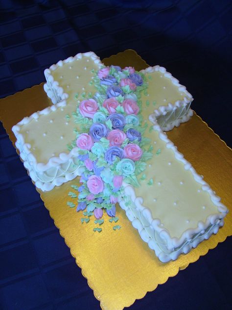 Flowers on cross cake Easter Cross Cakes Ideas, Cross Cakes For Easter, Church Cake Ideas, Cross Cake Ideas, Easter Cross Cake, Easter Cake Cross, Baptism Cross Cake, Easter Cake Ideas, Confirmation Cake