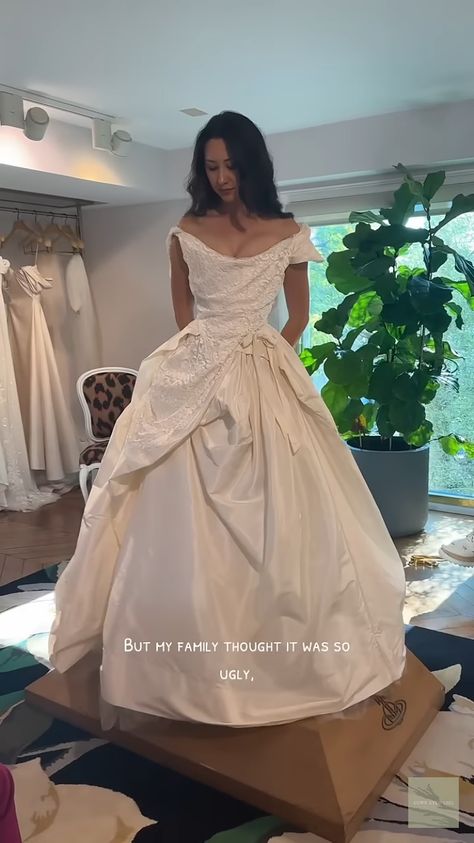 Kitschy Wedding Dress, V Waist Wedding Dress, Teacup Wedding Dress, Wedding Dress Midsize, Southern Belle Wedding Dress, Silk Sheath Wedding Dress, Pretty Wedding Dresses, Dreamy Wedding, Pretty Wedding