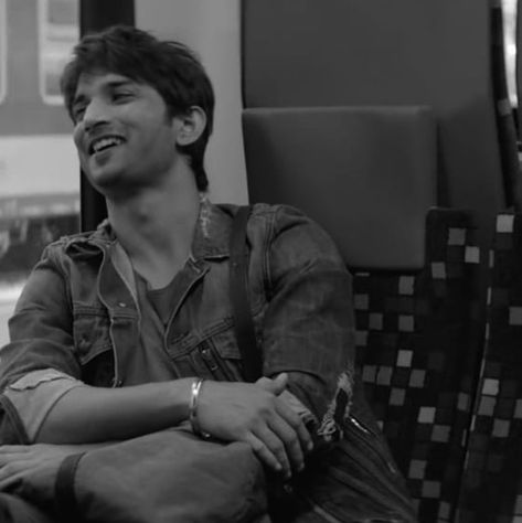 Sushant Singh Rajput Aesthetic, Sushant Singh Rajput Wallpapers, Hd Cover Photos, Surya Actor, Famous Indian Actors, Book Cover Artwork, Love Couple Wallpaper, Sushant Singh Rajput, Best Friends Cartoon