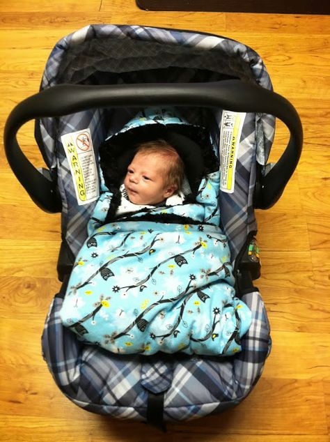 Car Seat Blanket Diy, Chairs Photography, Baby Car Seat Blanket, Rag Quilt Tutorial, Terrific Tuesday, Baby Rag Quilts, Blanket Tutorial, Car Blanket, Car Seat Blanket