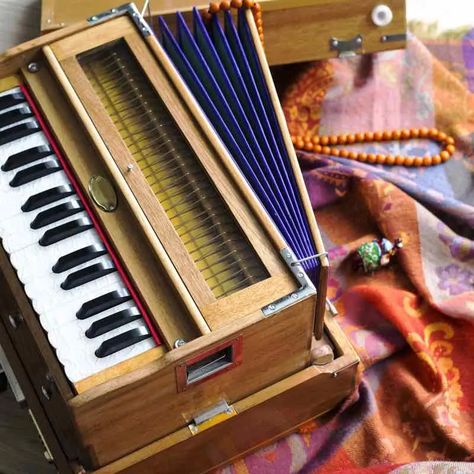 harmonium price Wooden Keyboard, Weird Music, Keyboard Instrument, Indian Musical Instruments, Bengali Culture, Dance Wallpaper, Indian Classical Music, Music Practice, Woodwind Instruments