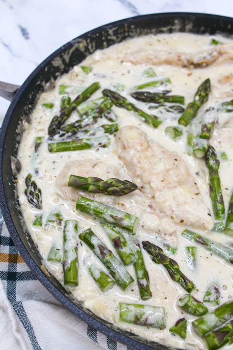 Creamy Keto Chicken and Asparagus Skillet Keto Chicken And Asparagus, Chicken And Asparagus Skillet, Creamy Chicken And Asparagus, Asparagus And Cheese, Chicken And Asparagus, Chicken Tenderloin, Chicken Asparagus, Gluten Free Rice, Grilled Veggies