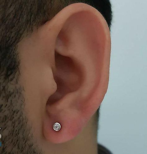 Boys Ear Piercing, Ear Piercings Boy, Mens Earings, Celebrity Ear Piercings, Guys Ear Piercings, Mens Earrings, Earrings Men, Gold Earrings For Men, Stud Earrings For Men